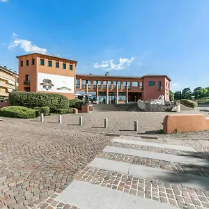 Golf 4*, Figino Serenza Italia